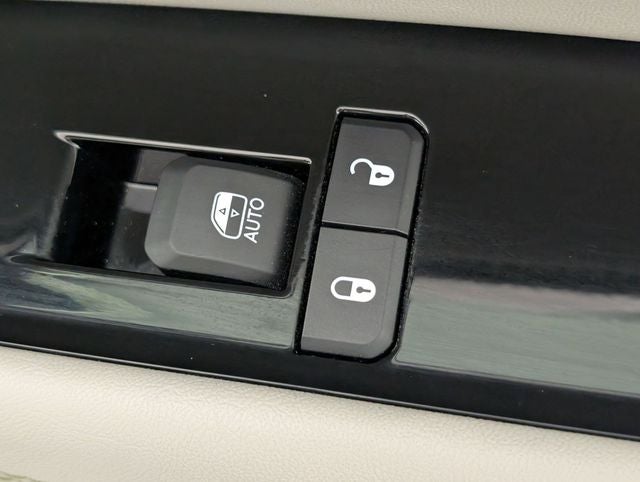 2024 Jeep Wagoneer Base