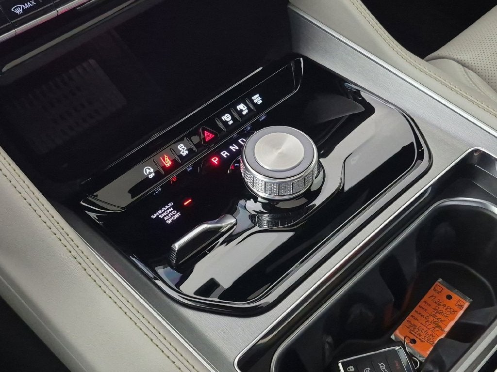 2026 Jeep Grand Wagoneer Base
