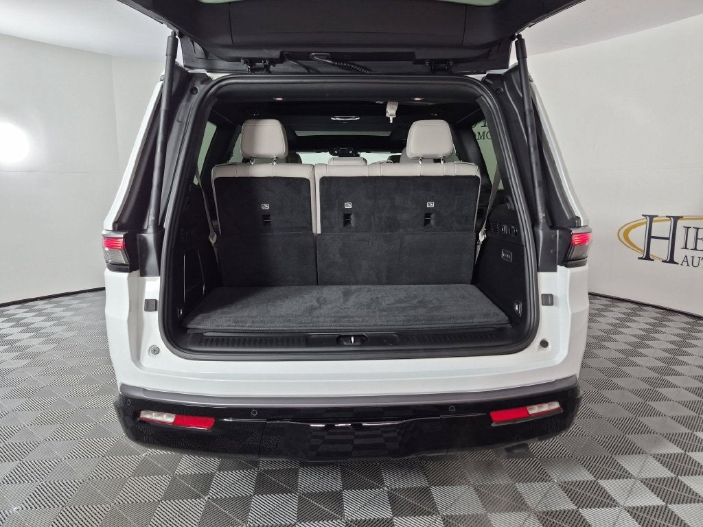 2026 Jeep Grand Wagoneer Base