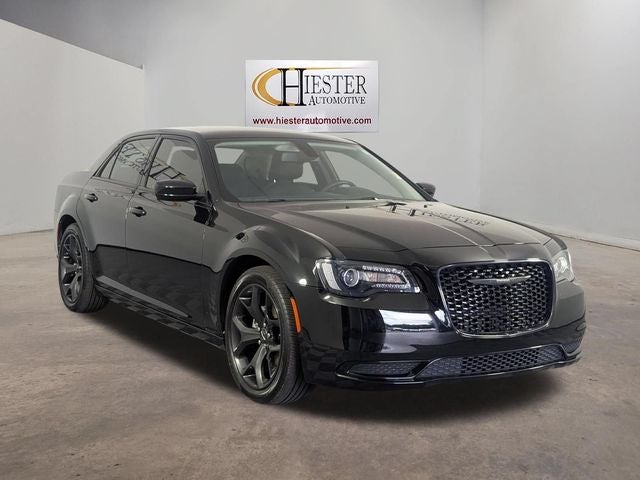 2022 Chrysler 300 Touring