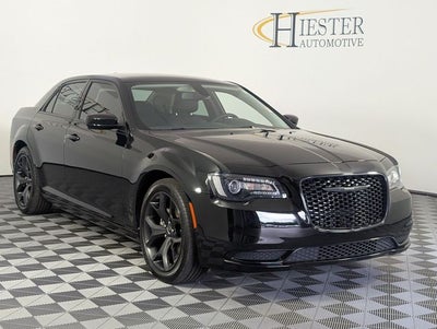 2022 Chrysler 300 Touring