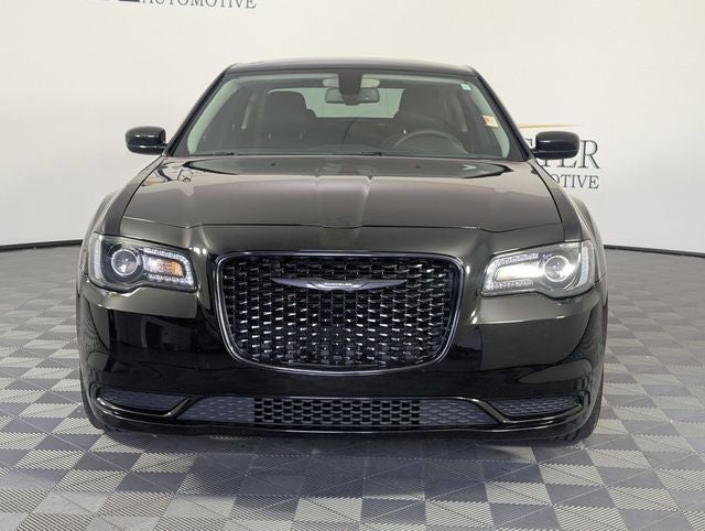 2022 Chrysler 300 Touring