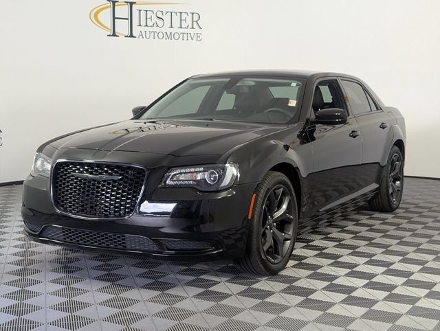 2022 Chrysler 300 Touring