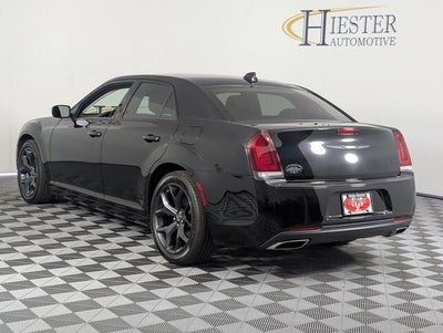 2022 Chrysler 300 Touring
