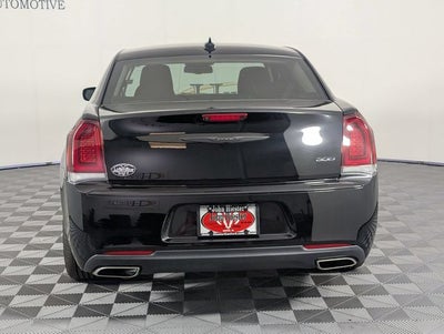 2022 Chrysler 300 Touring