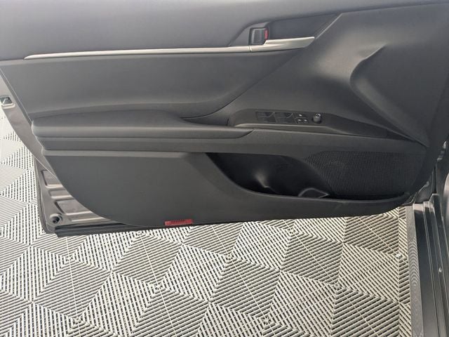 2023 Toyota Camry Hybrid LE