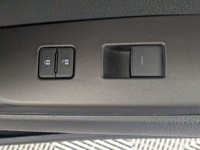 2023 Toyota Camry Hybrid LE