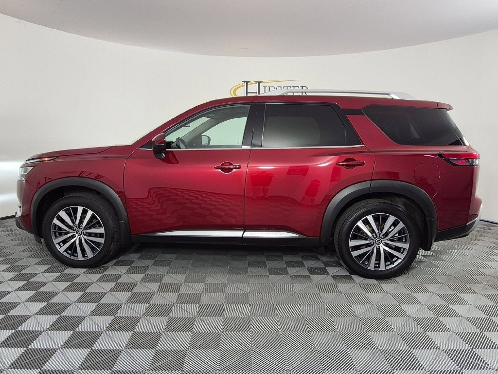 2022 Nissan Pathfinder Platinum