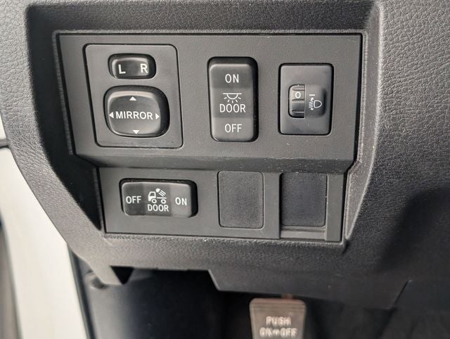 2014 Toyota Tundra SR5