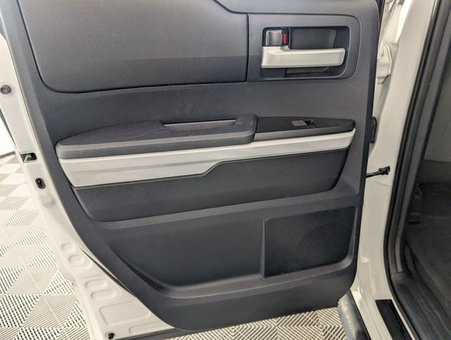 2014 Toyota Tundra SR5