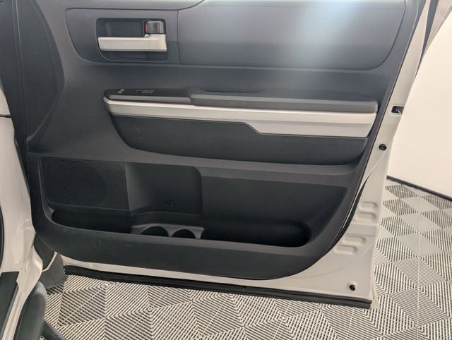 2014 Toyota Tundra SR5