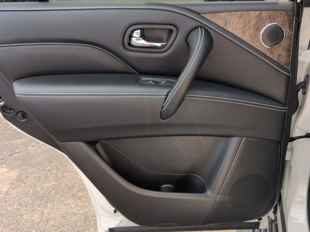 2023 INFINITI QX80 Premium Select