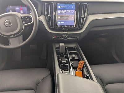 2025 Volvo XC60 B5 Plus