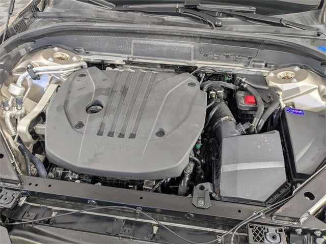 2025 Volvo XC60 B5 Plus