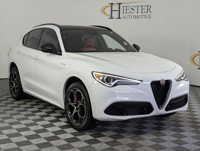 2023 Alfa Romeo Stelvio Veloce