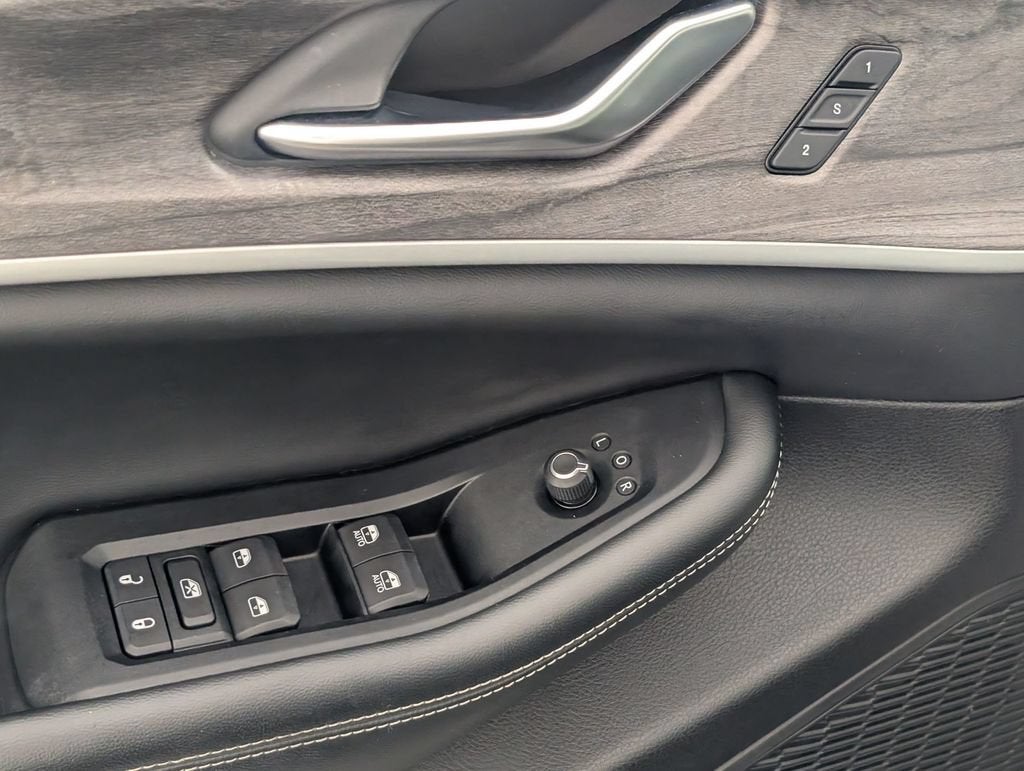 2023 Jeep Grand Cherokee L Limited 4x2