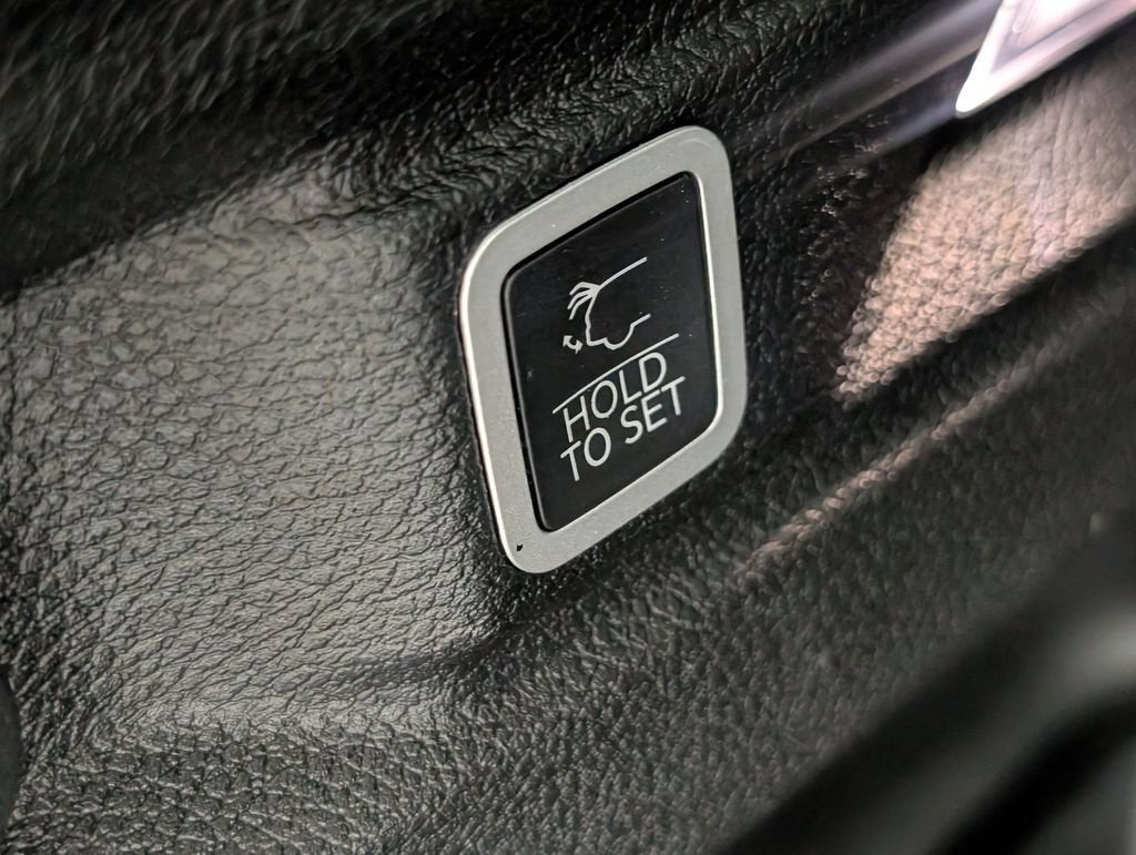 2023 Jeep Grand Cherokee L Limited 4x2