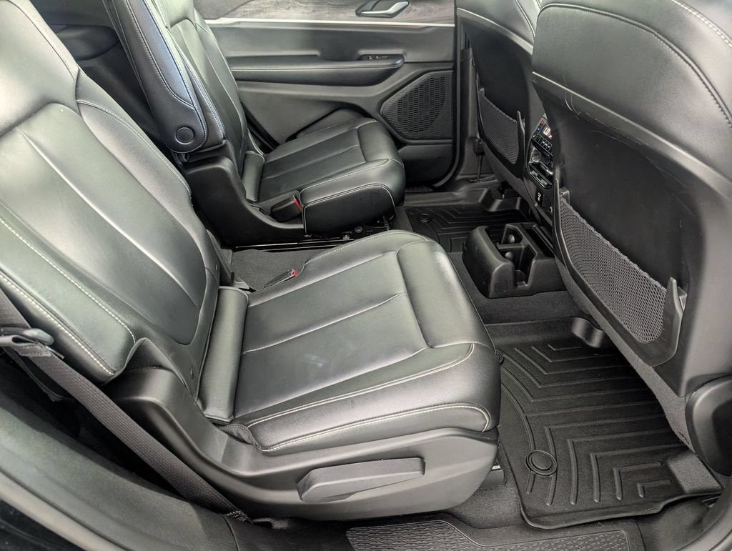 2023 Jeep Grand Cherokee L Limited 4x2