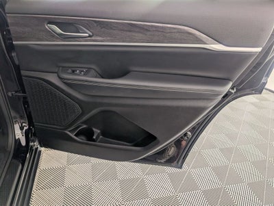 2023 Jeep Grand Cherokee L Limited 4x2