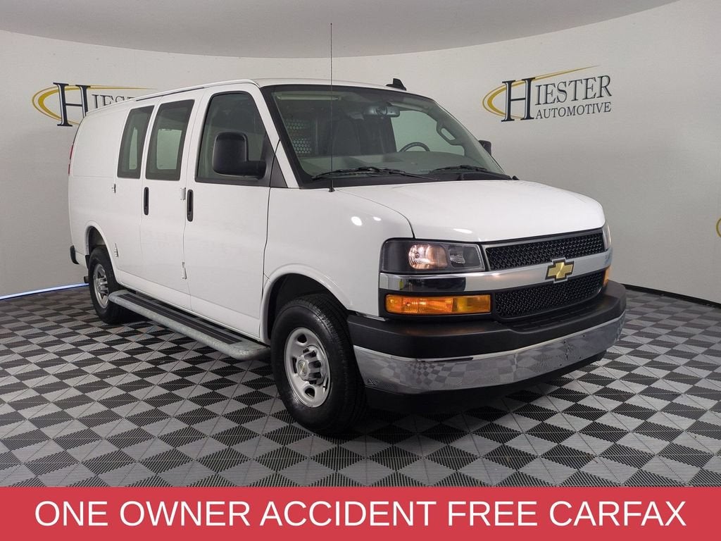 2025 Chevrolet Express Cargo WT