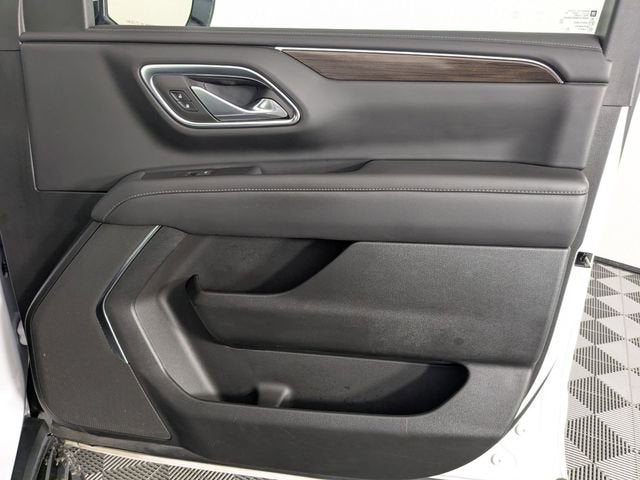 2023 GMC Yukon XL SLE