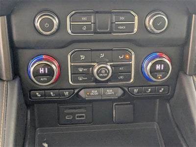 2021 GMC Yukon XL AT4