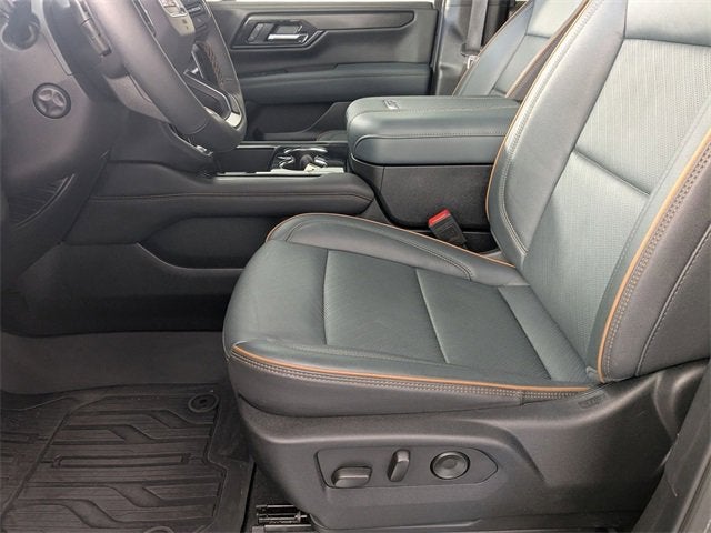 2025 GMC Yukon XL AT4