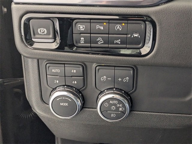 2025 GMC Yukon XL AT4