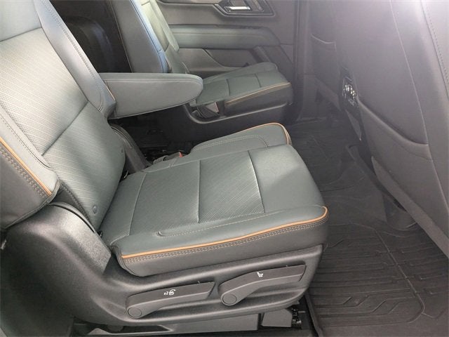 2025 GMC Yukon XL AT4