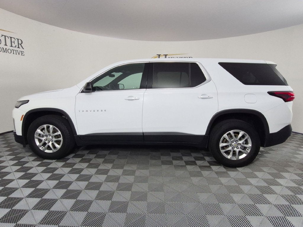 2023 Chevrolet Traverse LS