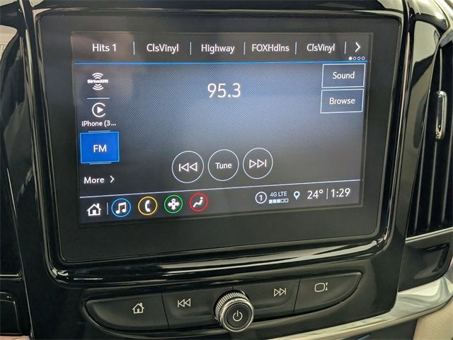 2022 Chevrolet Traverse LT Cloth