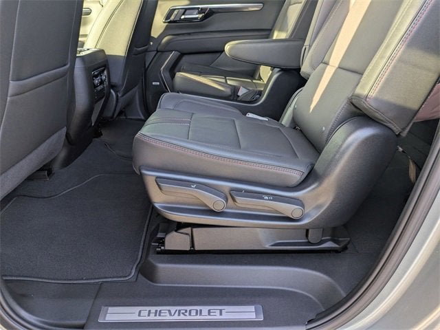 2025 Chevrolet Suburban RST