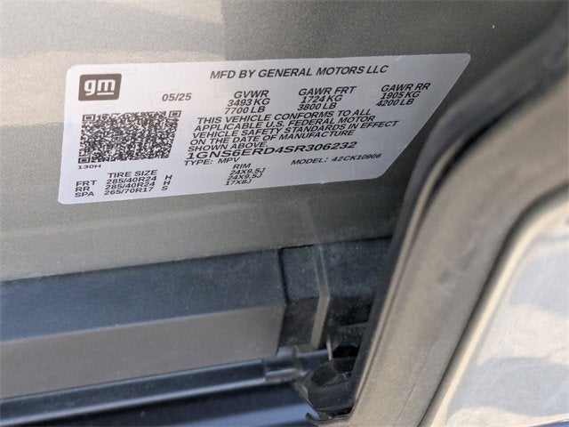 2025 Chevrolet Suburban RST