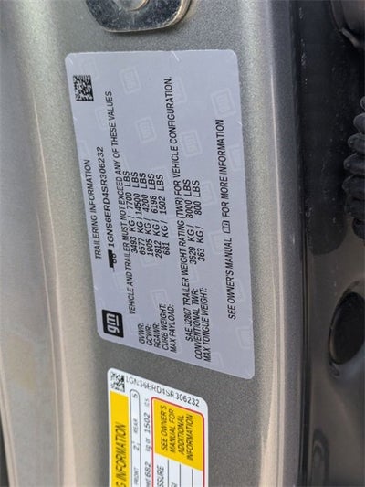 2025 Chevrolet Suburban RST