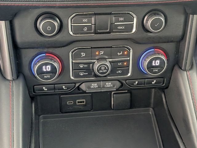 2023 Chevrolet Suburban RST