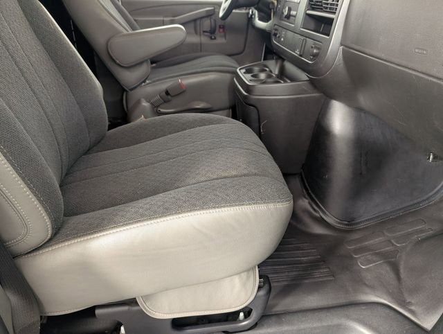2024 GMC Savana Cargo 2500 Work Van