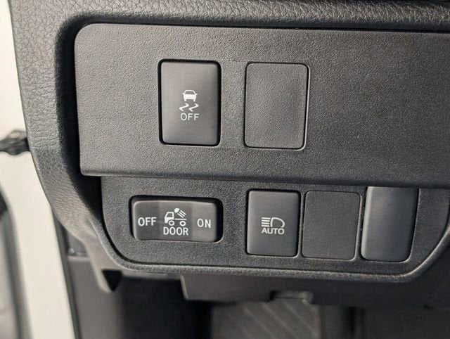 2022 Toyota Tacoma 4WD SR