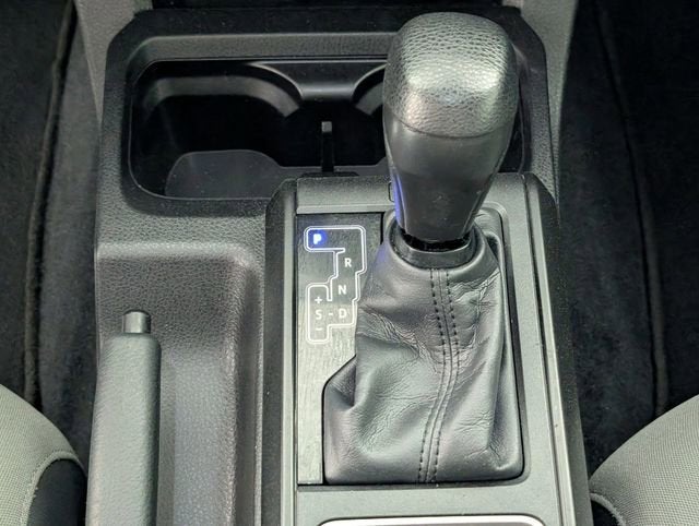 2022 Toyota Tacoma 4WD SR