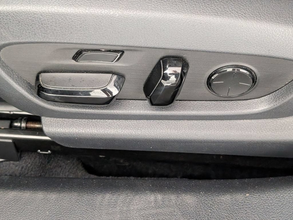 2022 Lexus ES 300h Ultra Luxury