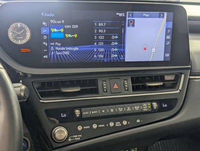 2022 Lexus ES 300h Ultra Luxury