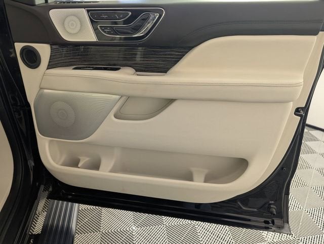 2021 Lincoln Navigator L Black Label