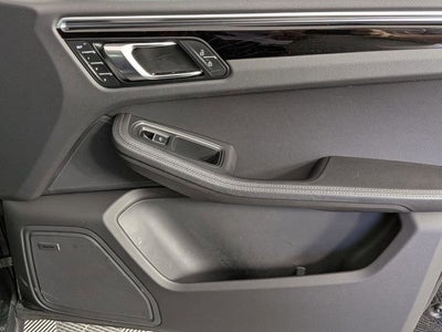 2023 Porsche Macan T