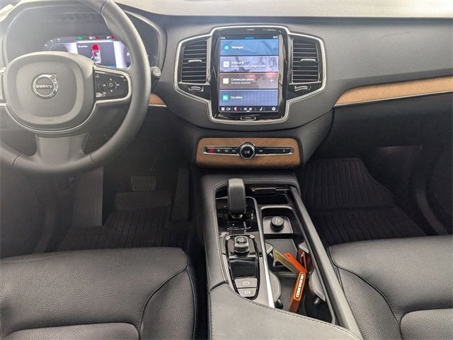 2023 Volvo XC90 Recharge Plug-In Hyb Plus Dark Theme