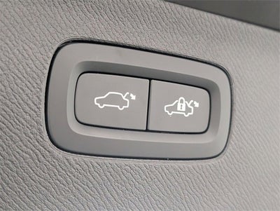 2023 Volvo XC90 Recharge Plug-In Hyb Plus Dark Theme